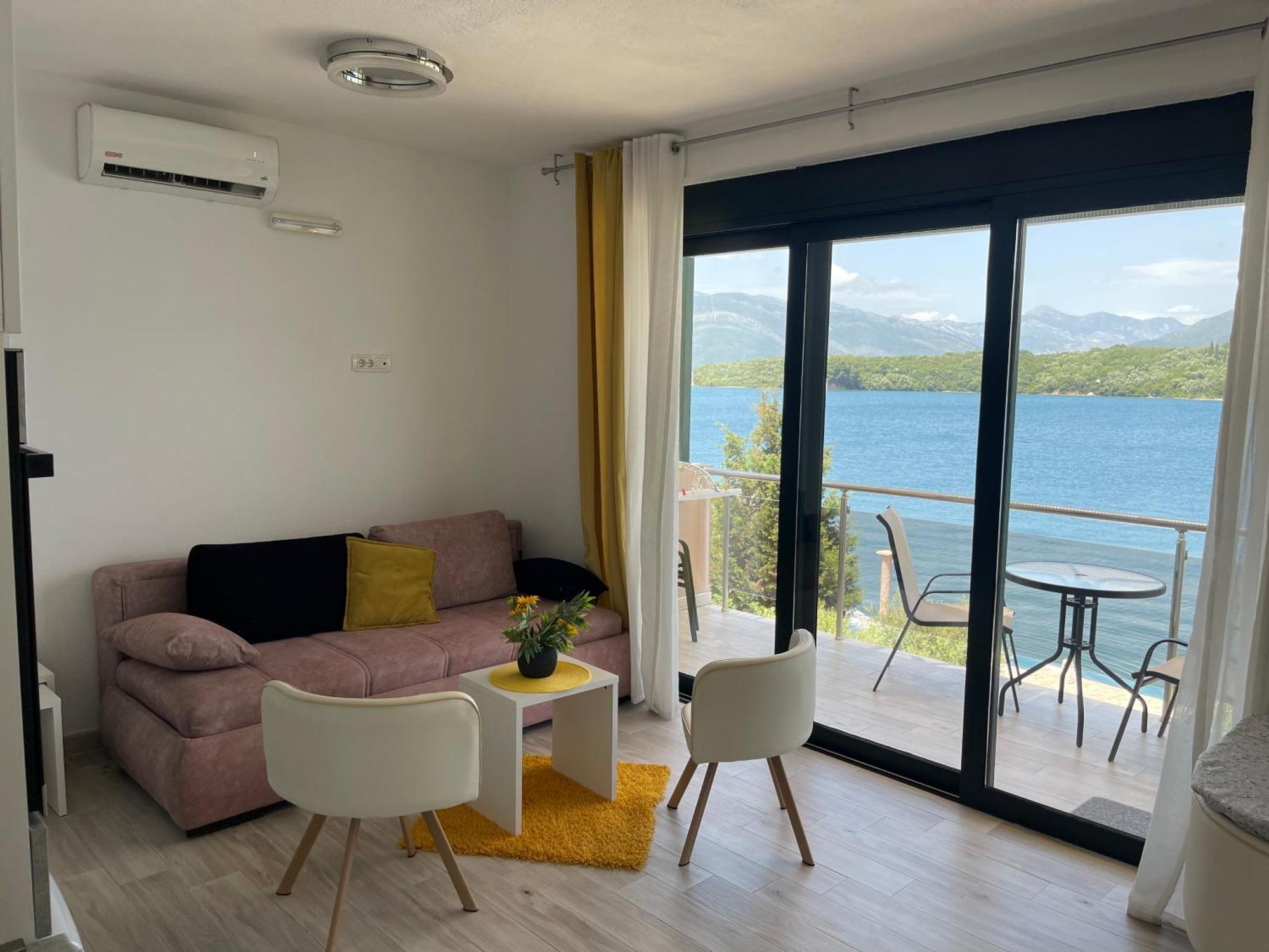 Apartmani Mia Tivat Exterior foto