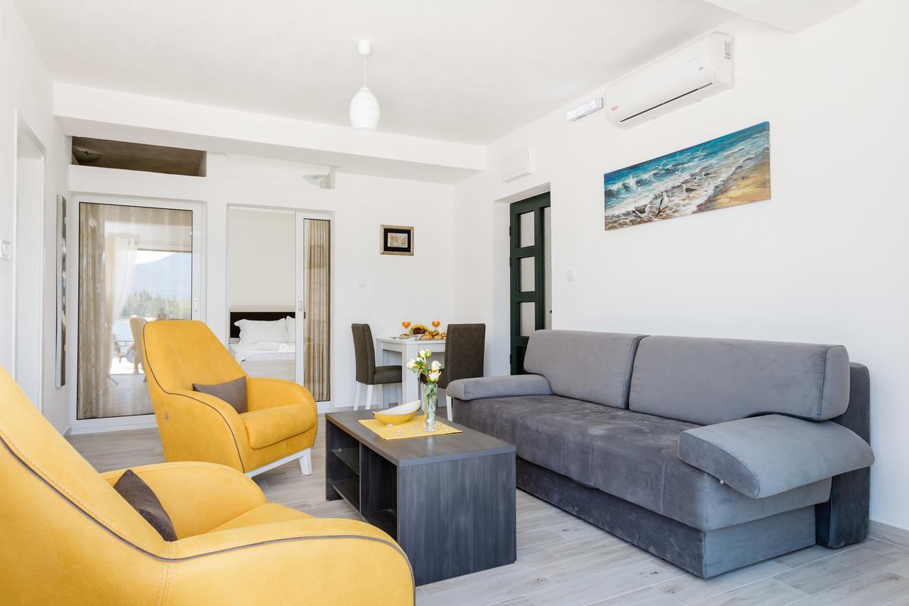 Apartmani Mia Tivat Exterior foto