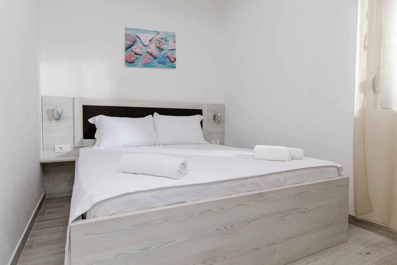 Apartmani Mia Tivat Exterior foto