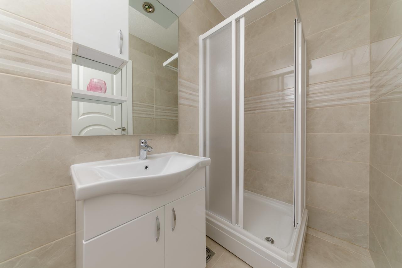 Apartmani Mia Tivat Exterior foto