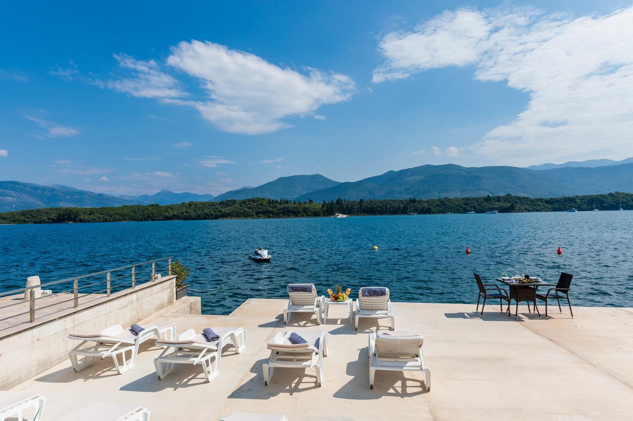 Apartmani Mia Tivat Exterior foto
