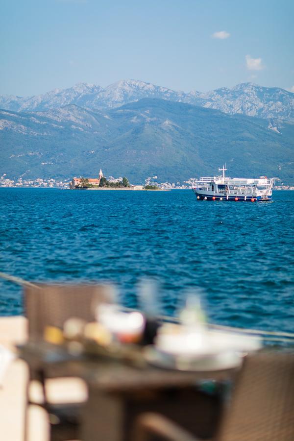 Apartmani Mia Tivat Exterior foto