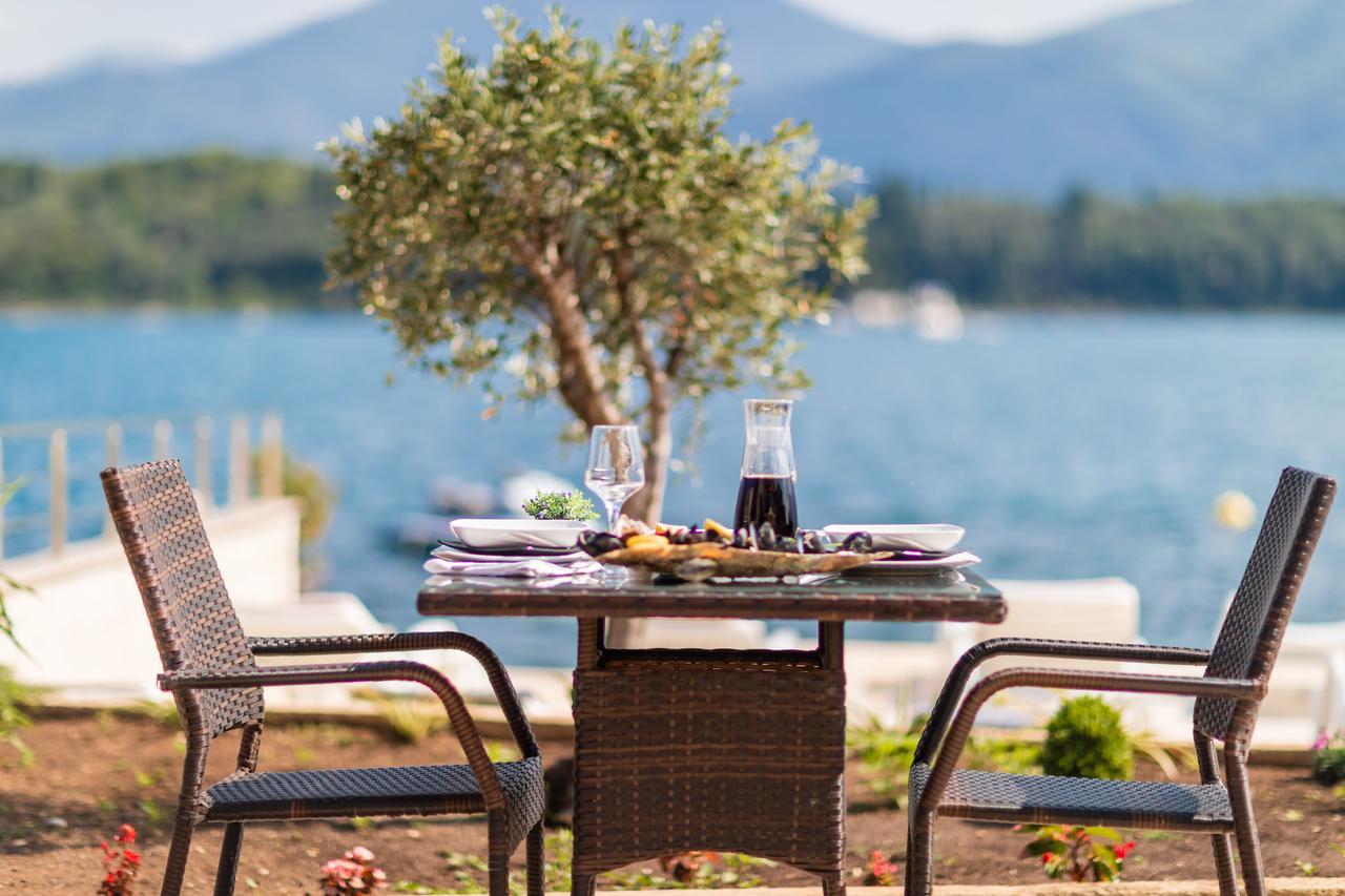 Apartmani Mia Tivat Exterior foto