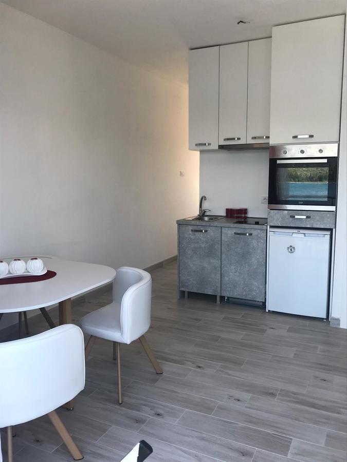 Apartmani Mia Tivat Exterior foto